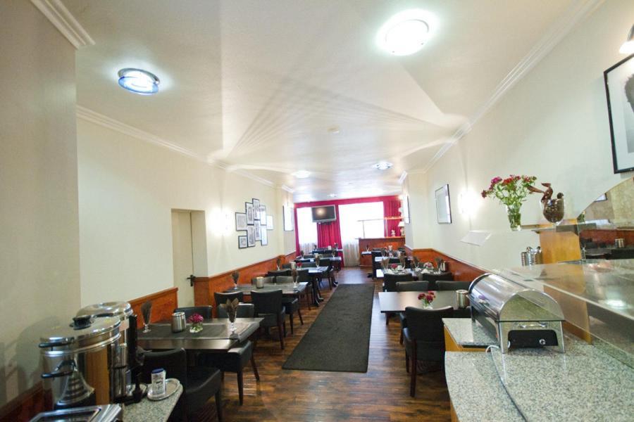 Hotel Tourist Frankfurt am Main Room photo